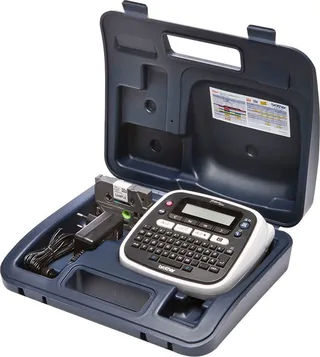 P-touch D200BWVP Etikettendrucker, (für Zuhause und das Homeoffice inkl. Netzadapter) von Brother in Schwarz, Weiß – Produktfoto 2 von 2
