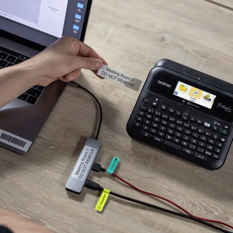 P-touch D610BT Beschriftungsgerät Geeignet für Schriftband: TZe 3.5 mm, 6 mm, 9 mm, 12 mm, 18 mm, 24 mm de Brother – photo produit 2 sur 3
